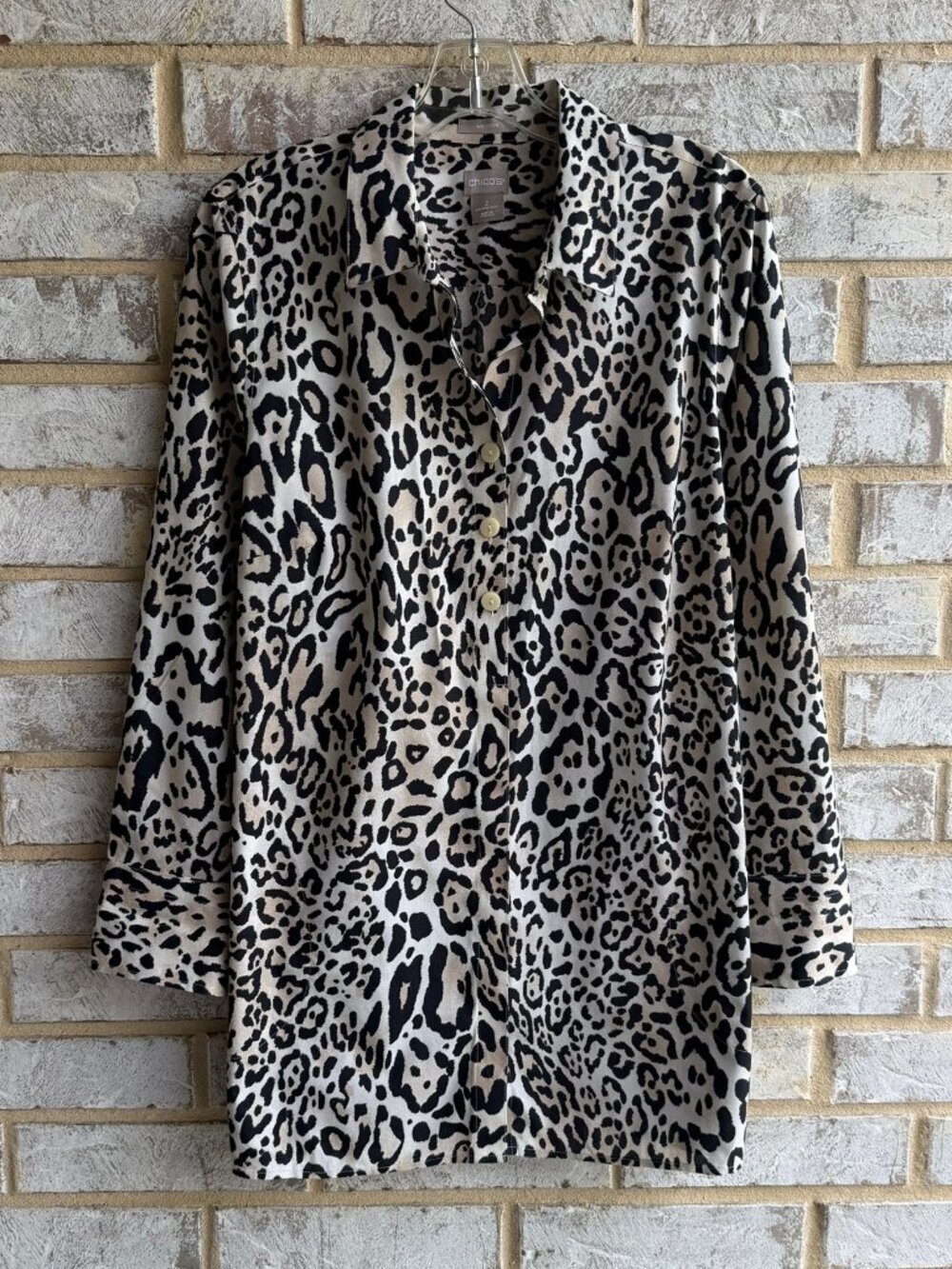 Chico's 3/4 Sleeve Button Up Collared Animal Print Shirt Women's Size 2 (12/14)
